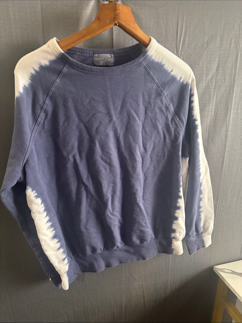 Women’s Blue and White Tie-Dye Crewneck Sweatshirt